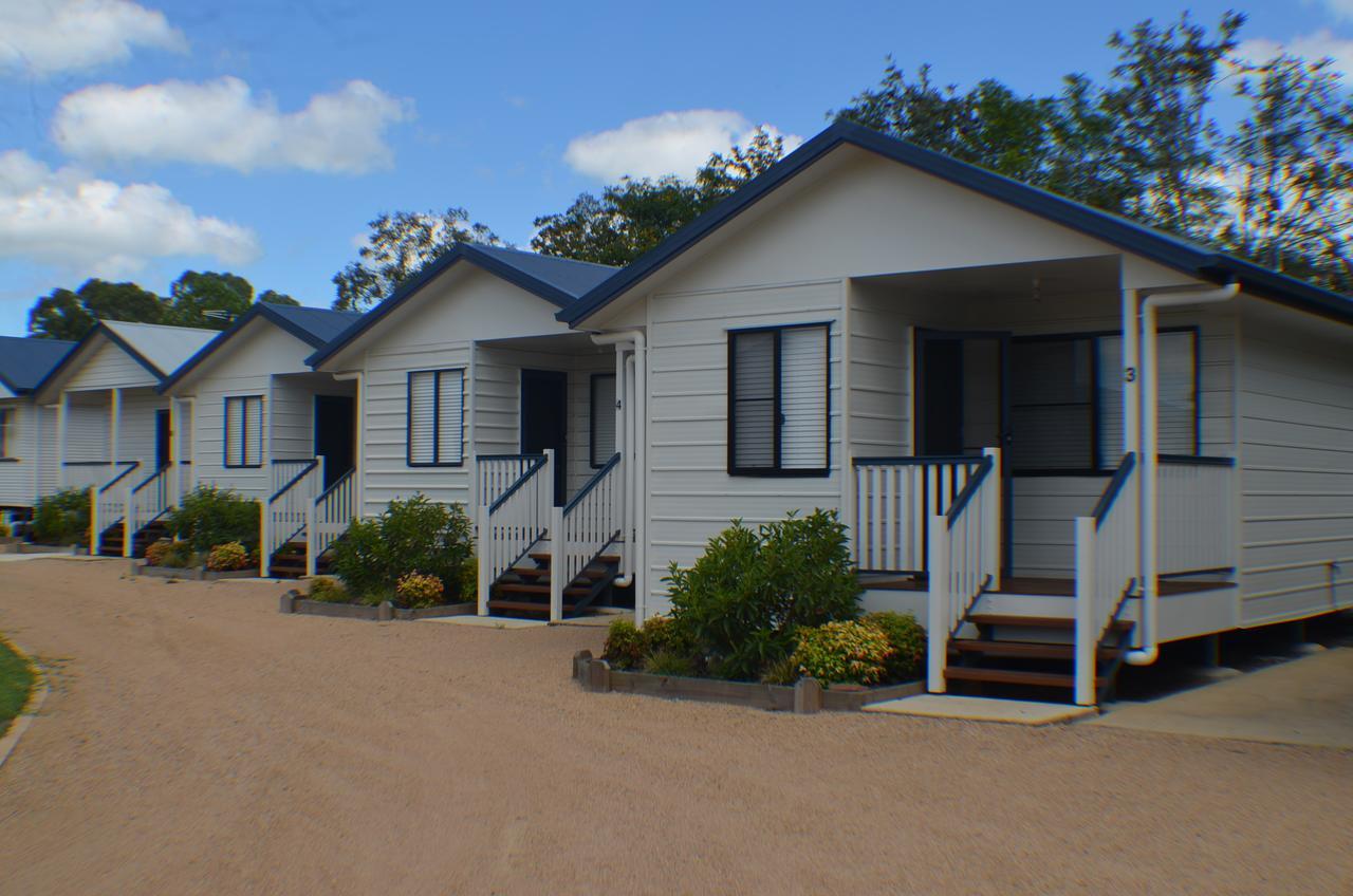 Wondai Accommodation Units And Villas Extérieur photo