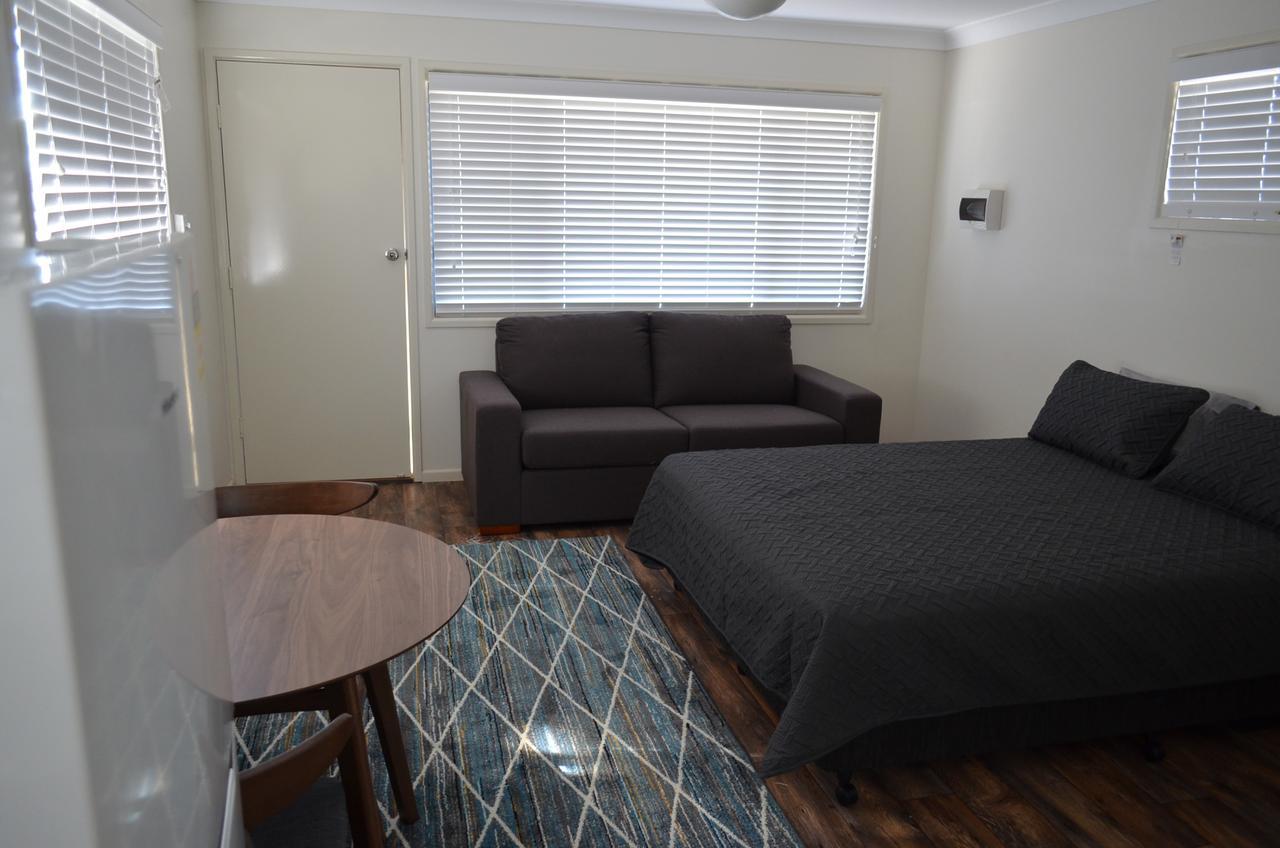 Wondai Accommodation Units And Villas Extérieur photo
