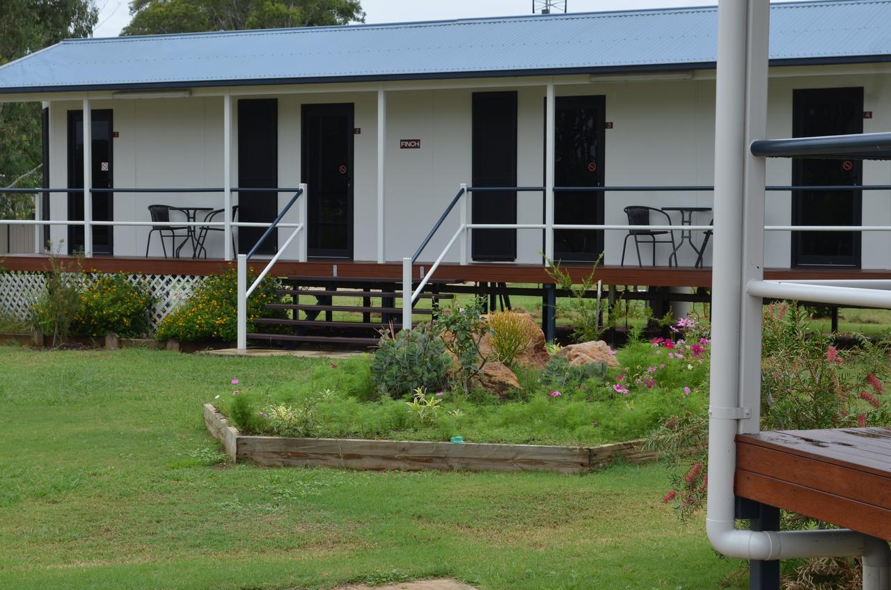 Wondai Accommodation Units And Villas Extérieur photo