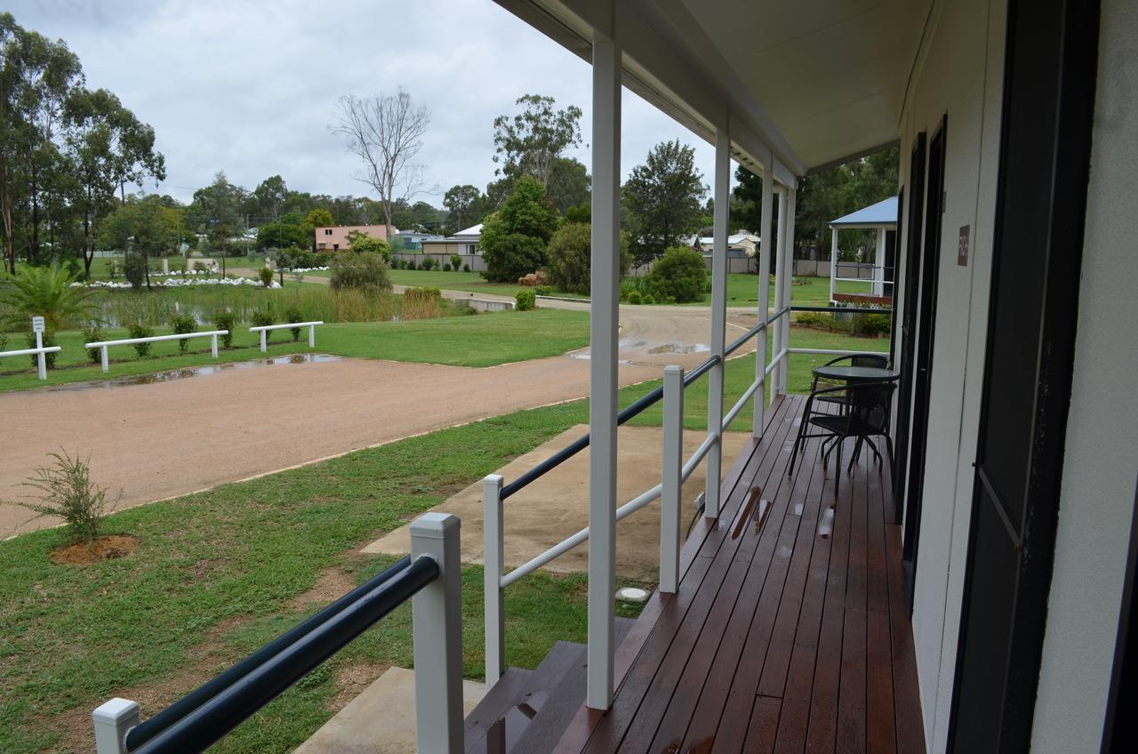 Wondai Accommodation Units And Villas Extérieur photo