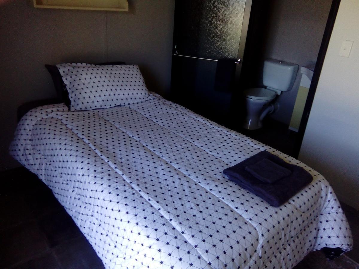 Wondai Accommodation Units And Villas Extérieur photo